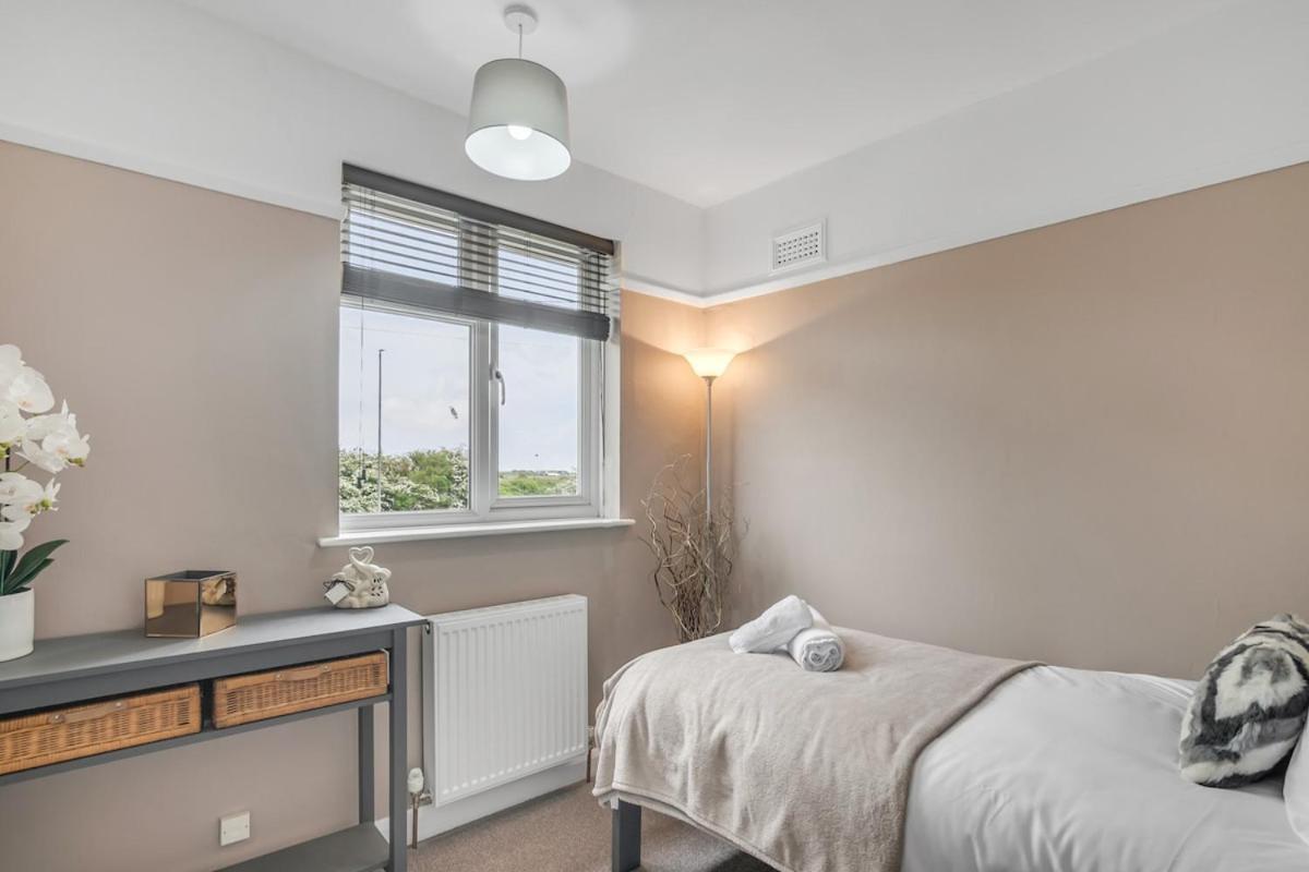4Br Long Stays Free Parking High Speed Wi-Fi Horsford Exterior photo